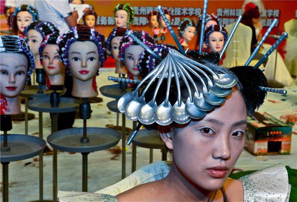 美容(róng)美发化(huà)妆比赛作(zuò)品 美容(róng)美发化妆比赛作品